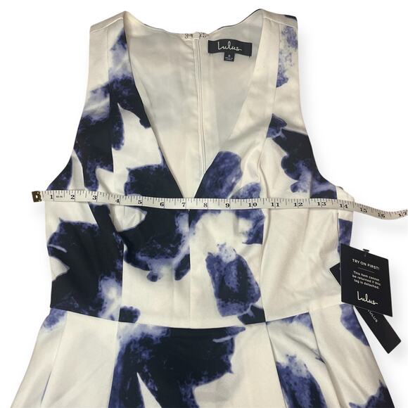 NWT Lulus White Blue Floral Print Deep V-Neck Sleeveless A-Line Dress Size Small - Picture 9 of 16